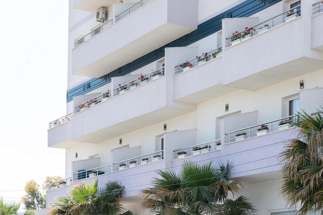 Compas Boutique Hotel Golem  Exterior photo